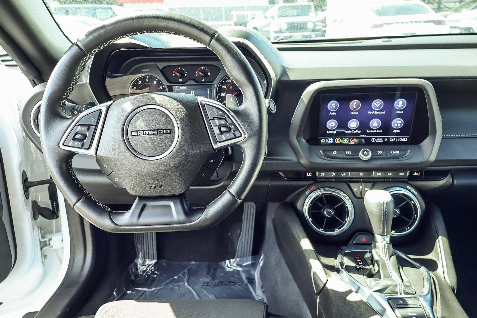 2022 Chevrolet Camaro 1LT photo 2