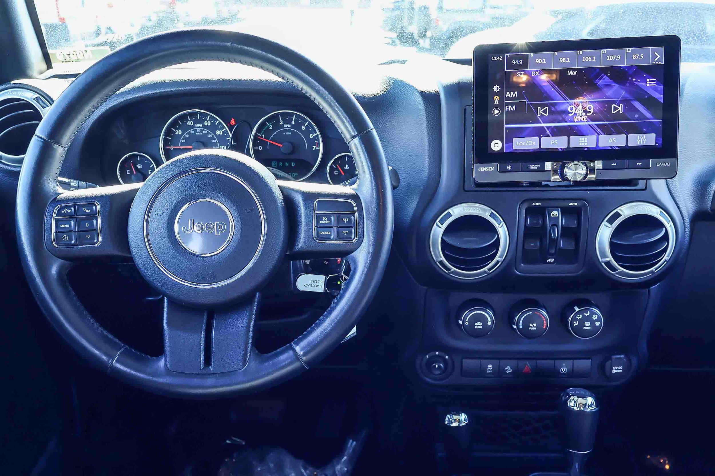 2016 Jeep Wrangler Unlimited Sahara photo 2