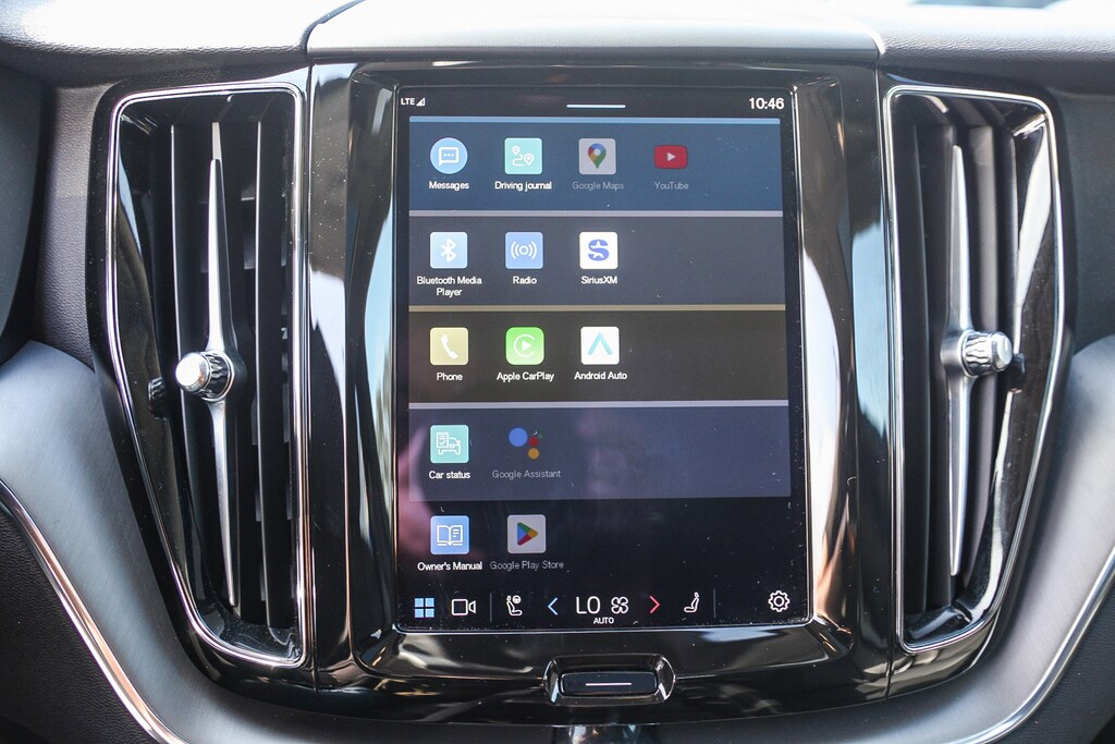 Used 2025 Volvo XC60 Plug-In Hybrid Core