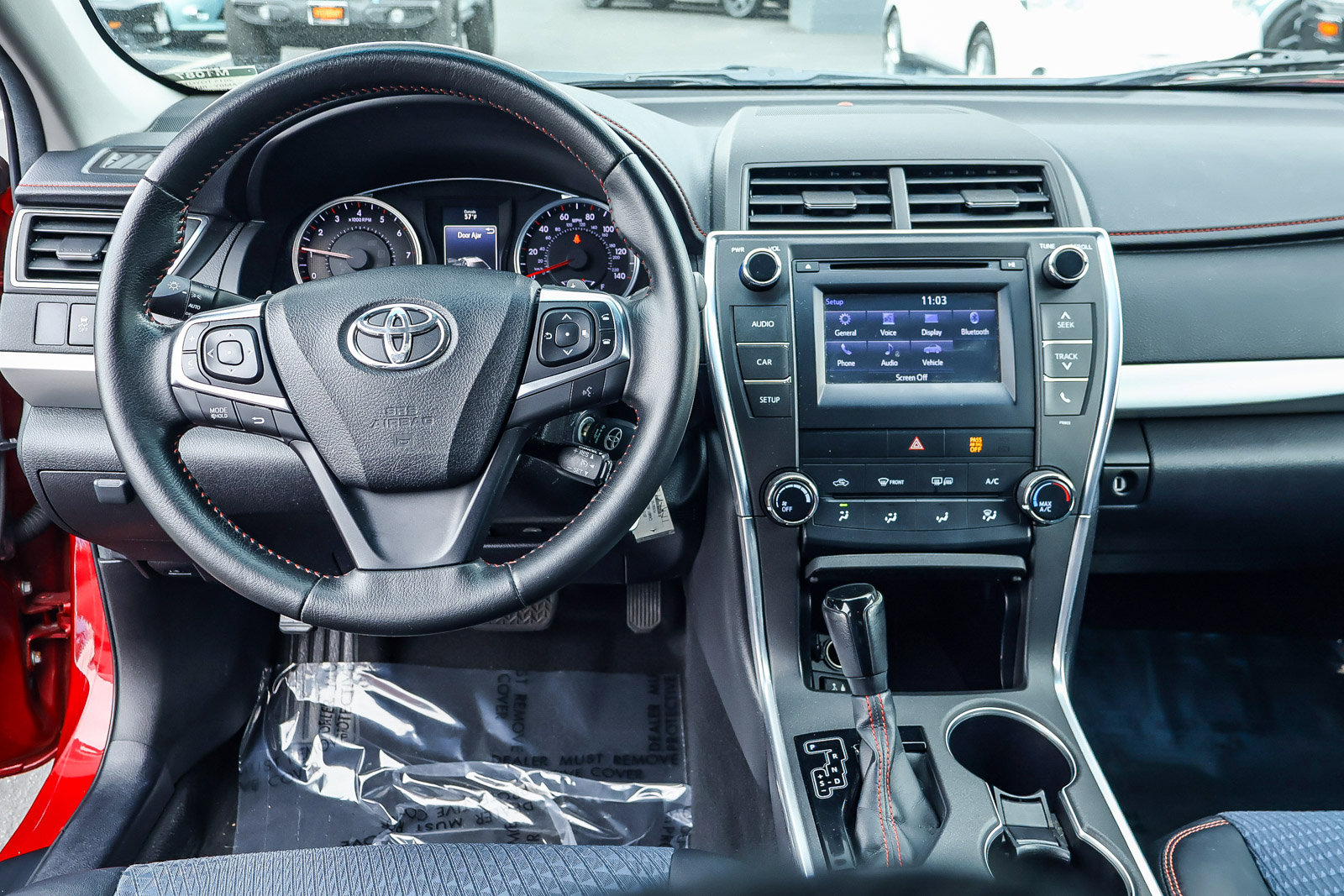 2015 Toyota Camry XLE photo 2