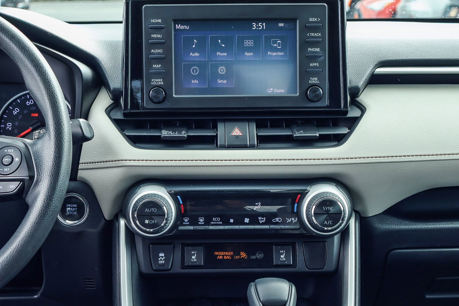 2019 Toyota RAV4 XLE - Photo 9