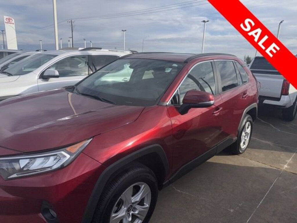 Used 2021 Toyota RAV4 XLE SUV