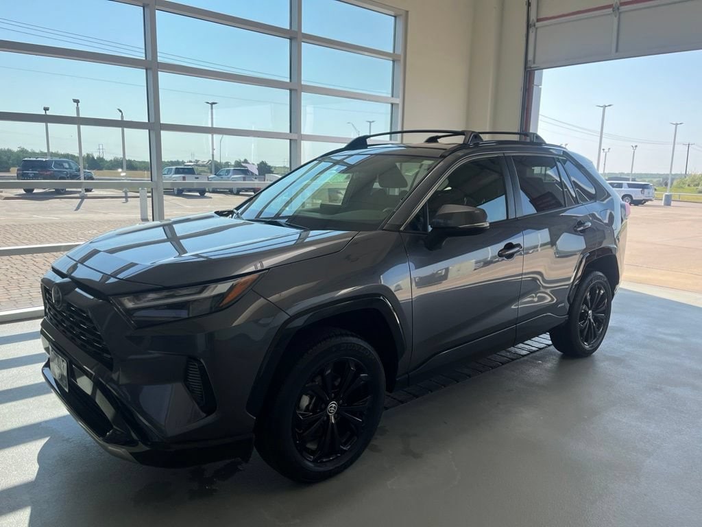 Used 2022 Toyota RAV4 Hybrid SE SUV