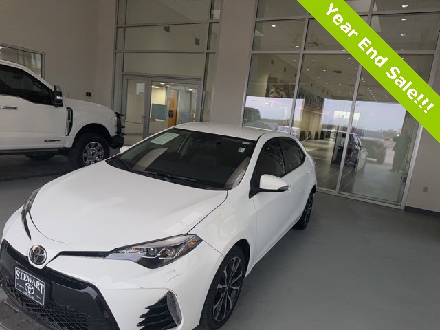 2017 Toyota Corolla SE's photo