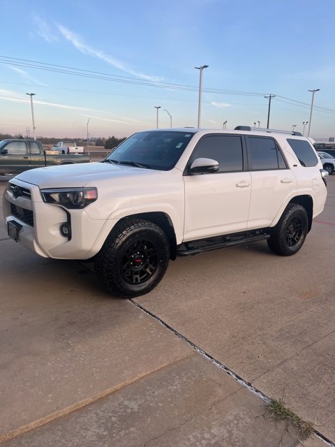 2023 Toyota 4Runner SR5 Premium's photo