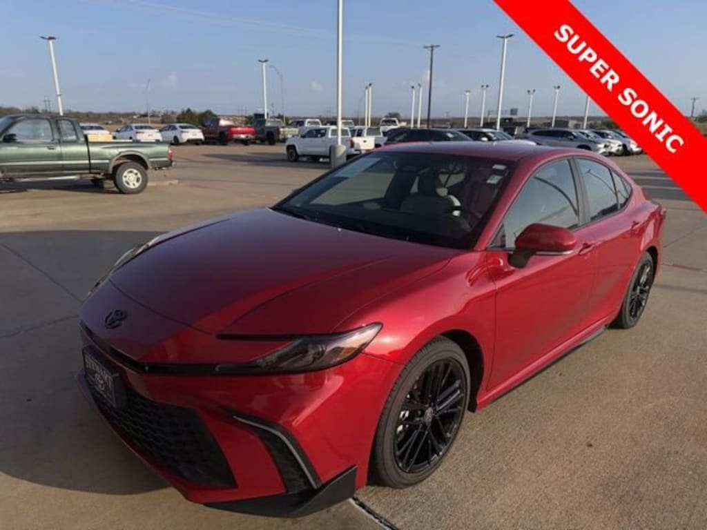 Used 2025 Toyota Camry SE Sedan