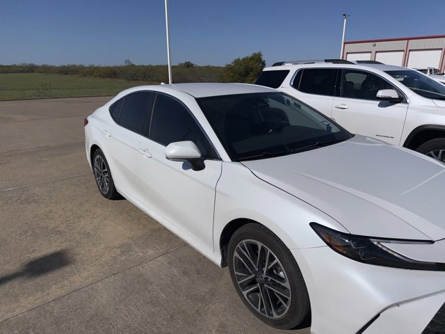 2025 Toyota Camry XLE photo 3