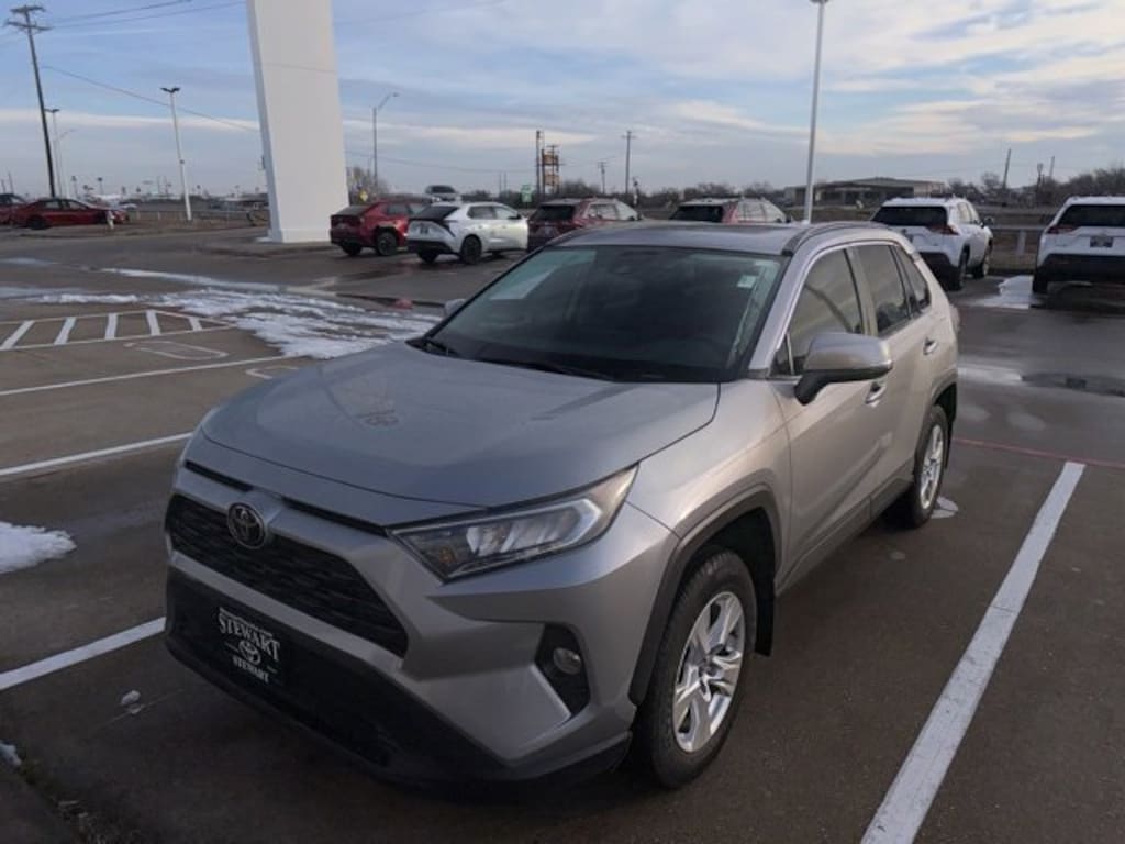 Used 2021 Toyota RAV4 XLE SUV