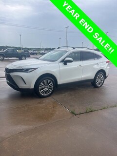 Used 2022 Toyota Venza LE SUV near Ennis, TX