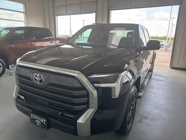 2022 Toyota Tundra Limited photo 4