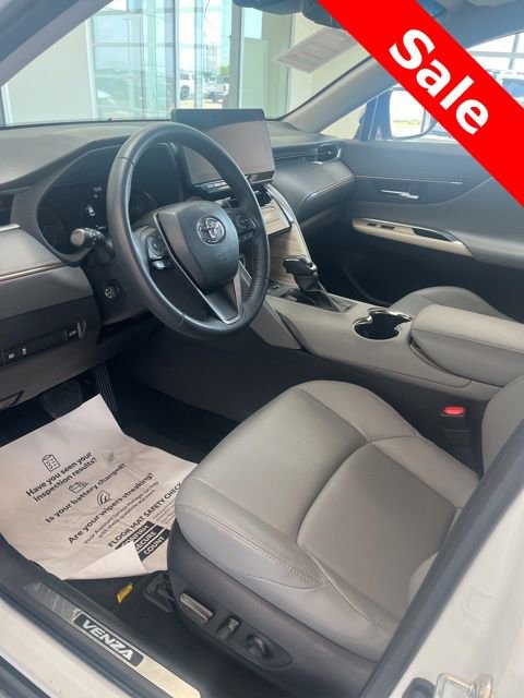 2023 Toyota Venza XLE - Photo 8