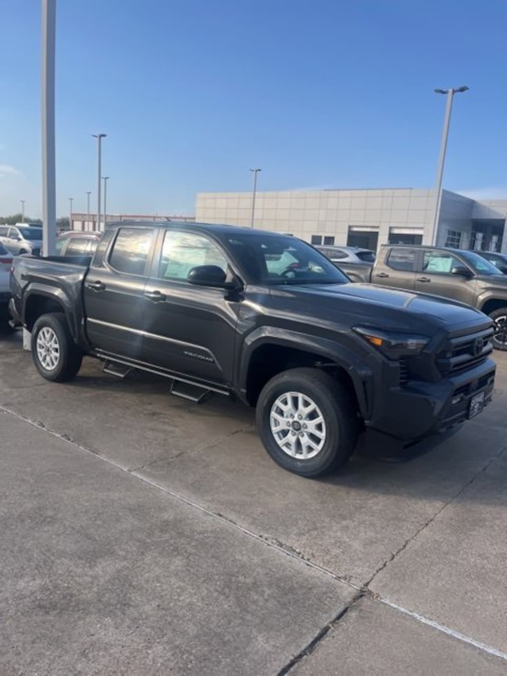 New 2025 Toyota Tacoma SR5 Truck Double Cab