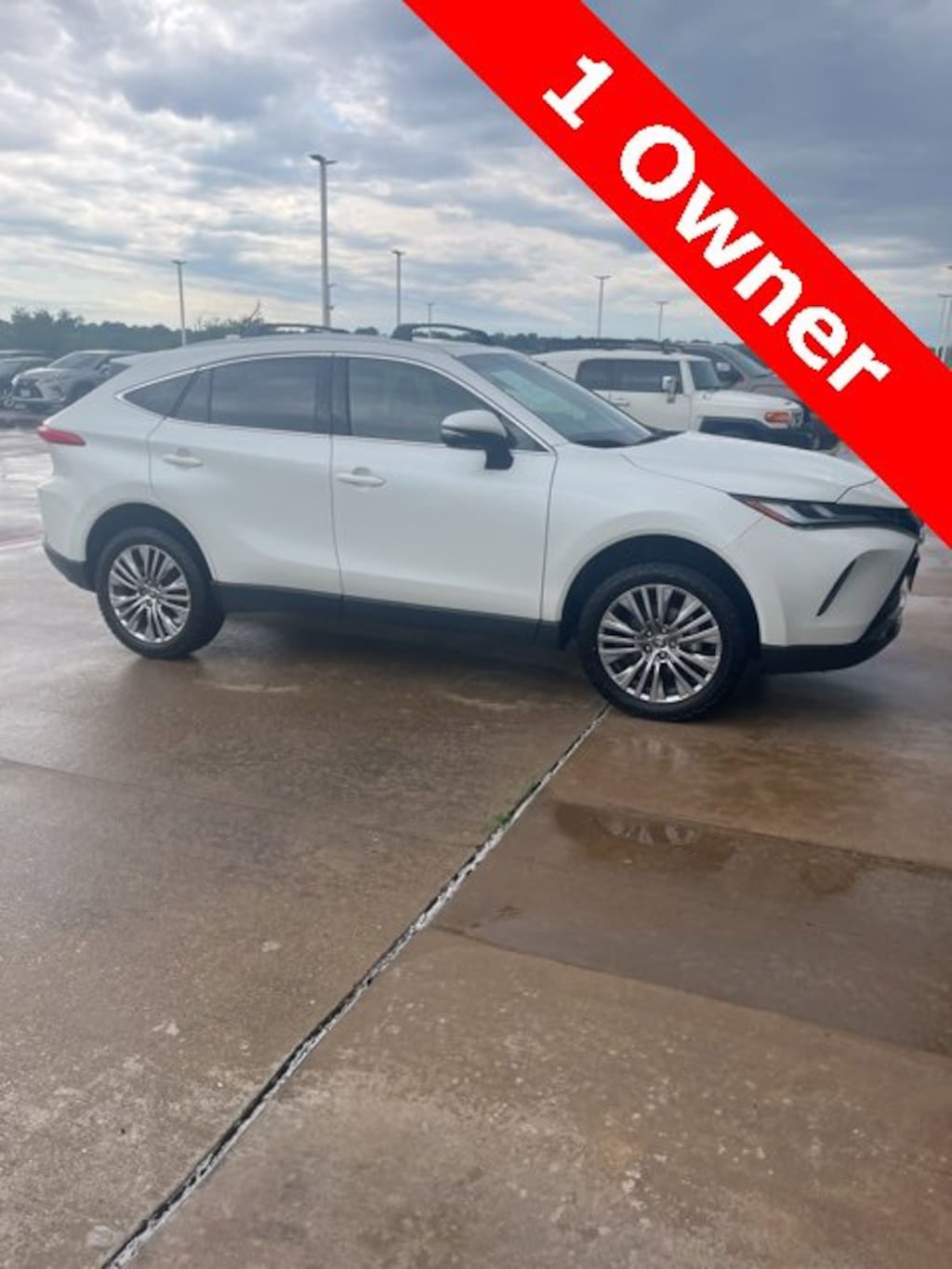 Used 2022 Toyota Venza LE SUV