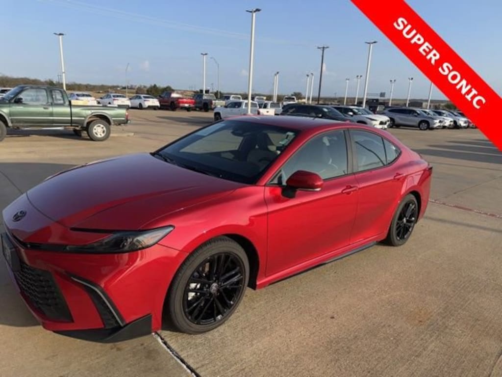 Used 2025 Toyota Camry SE Sedan