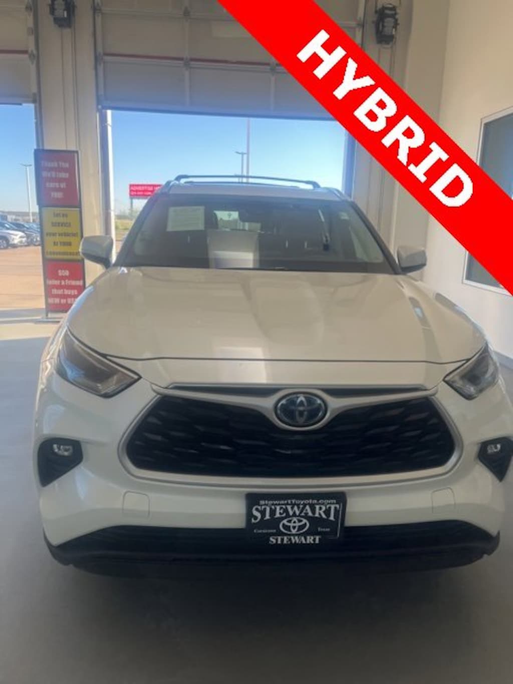 Used 2021 Toyota Highlander Hybrid XLE SUV