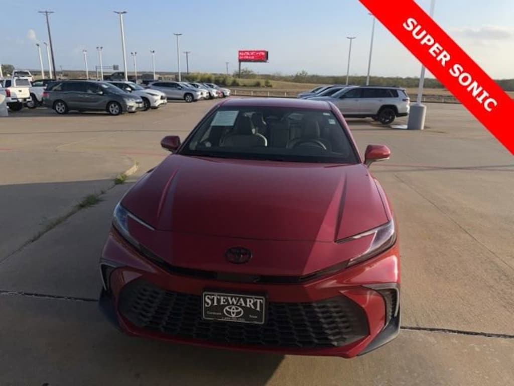 Used 2025 Toyota Camry SE Sedan