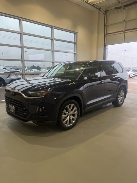 2025 Toyota Grand Highlander Limited's photo