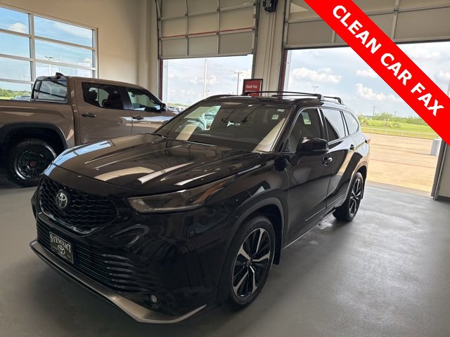 2022 Toyota Highlander XSE photo 2