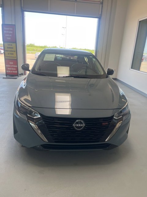 2024 Nissan Sentra SR photo 3