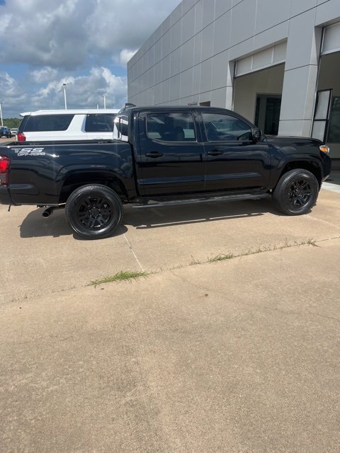 2022 Toyota Tacoma SR Double Cab photo 4