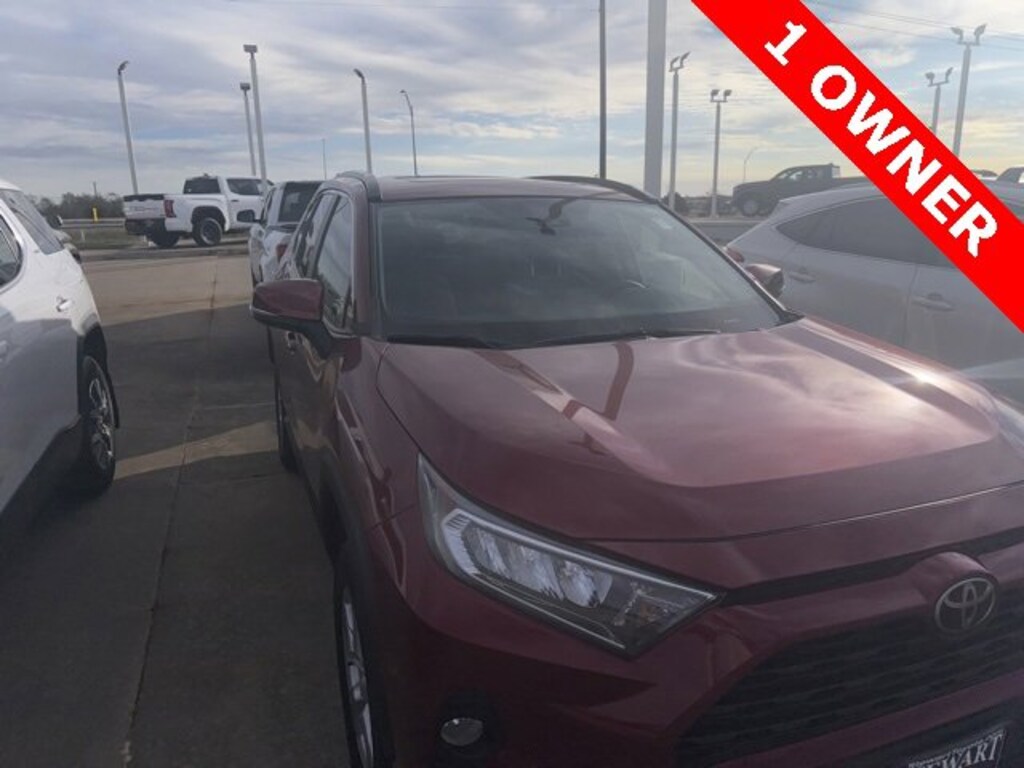 Used 2021 Toyota RAV4 XLE SUV