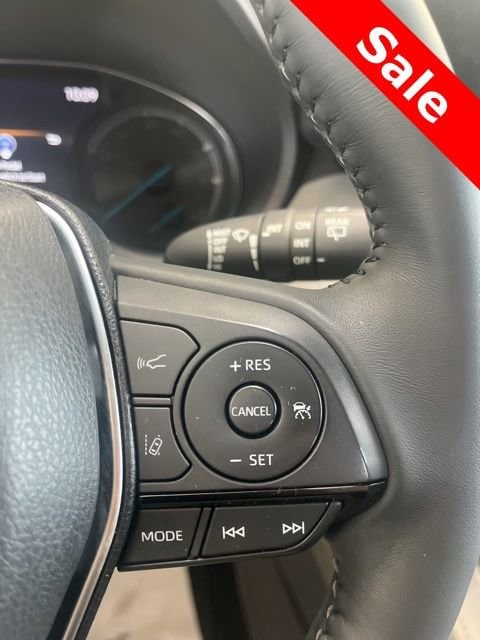 2023 Toyota Venza XLE - Photo 11