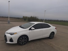 Used 2017 Toyota Corolla SE Sedan near Waxahachie, TX