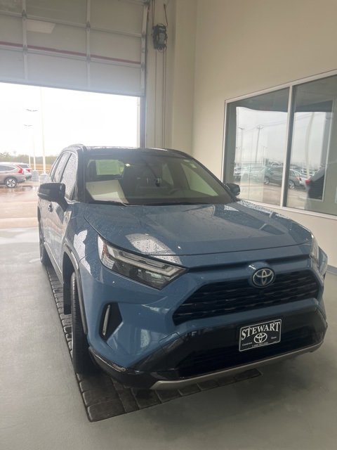 2024 Toyota RAV4 Hybrid XSE photo 3