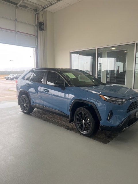 2024 Toyota RAV4 Hybrid XSE photo 4