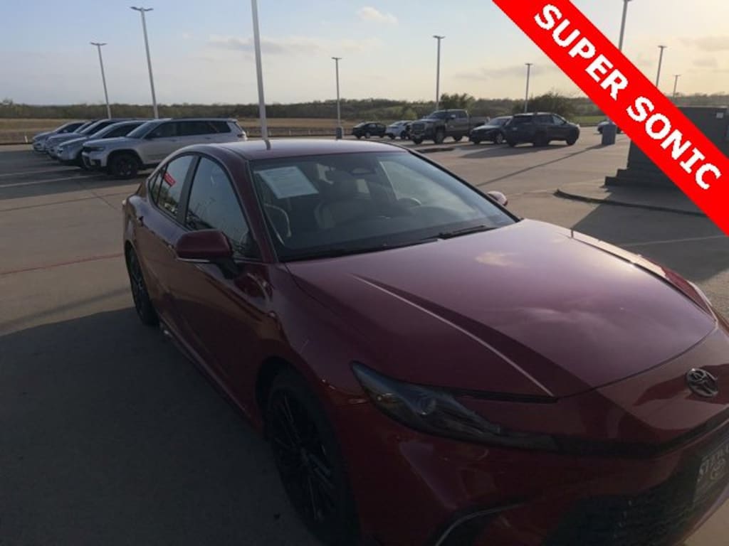Used 2025 Toyota Camry SE Sedan