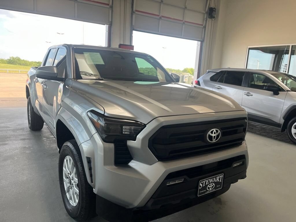 Used 2025 Toyota Tacoma SR5 Truck Double Cab