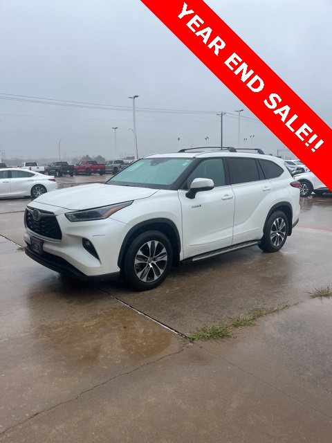 2021 Toyota Highlander XLE's photo