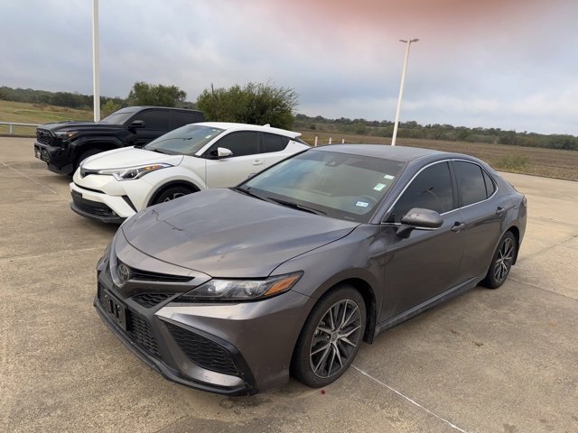 2023 Toyota Camry SE photo 2