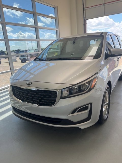 2019 Kia Sedona L photo 2