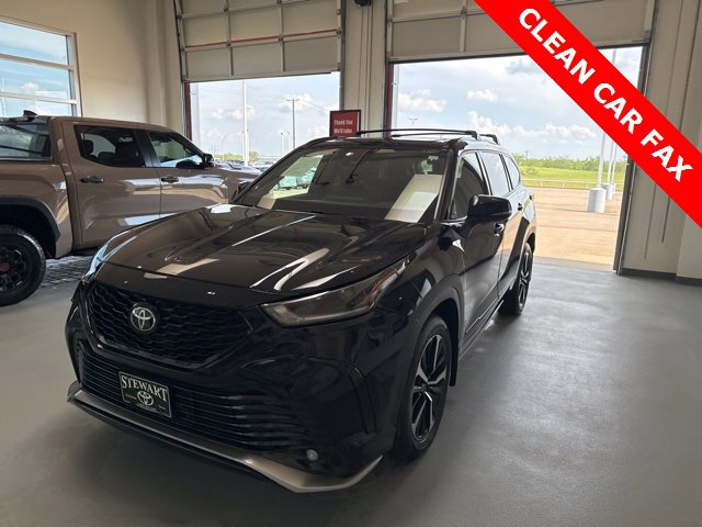 2022 Toyota Highlander XSE photo 3