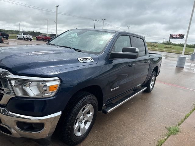 2023 RAM 1500 Big Horn/Lone Star 4x4 Crew Cab 5'7's photo