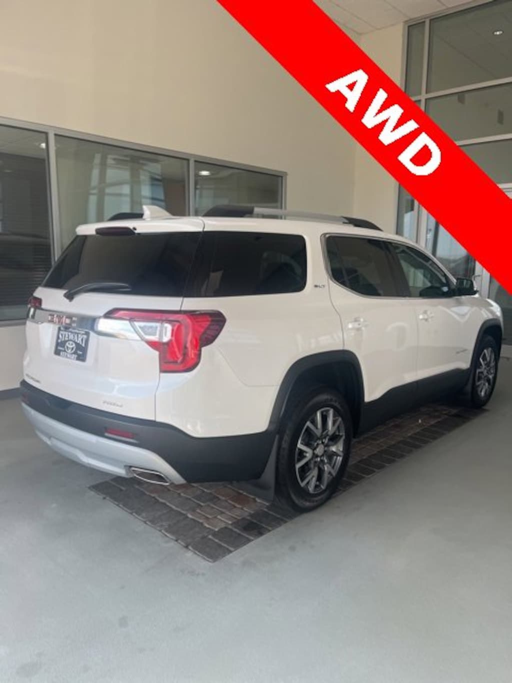 Used 2023 GMC Acadia SLT SUV