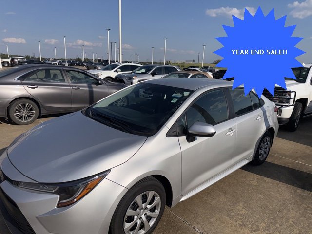 2024 Toyota Corolla LE's photo