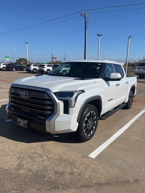 2024 Toyota Tundra Limited photo 2