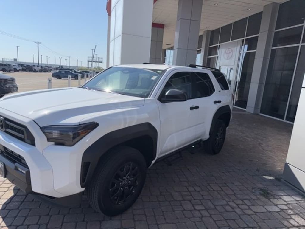 New 2025 Toyota 4Runner SR5 SUV