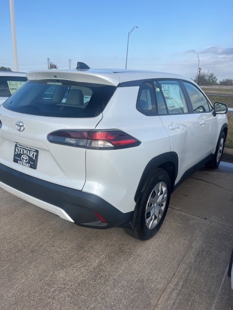 2026 Toyota Corolla Cross L photo 4