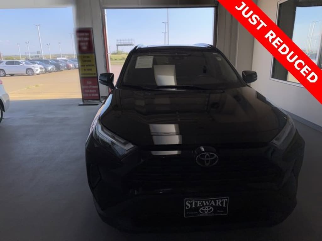 Used 2022 Toyota RAV4 XLE SUV