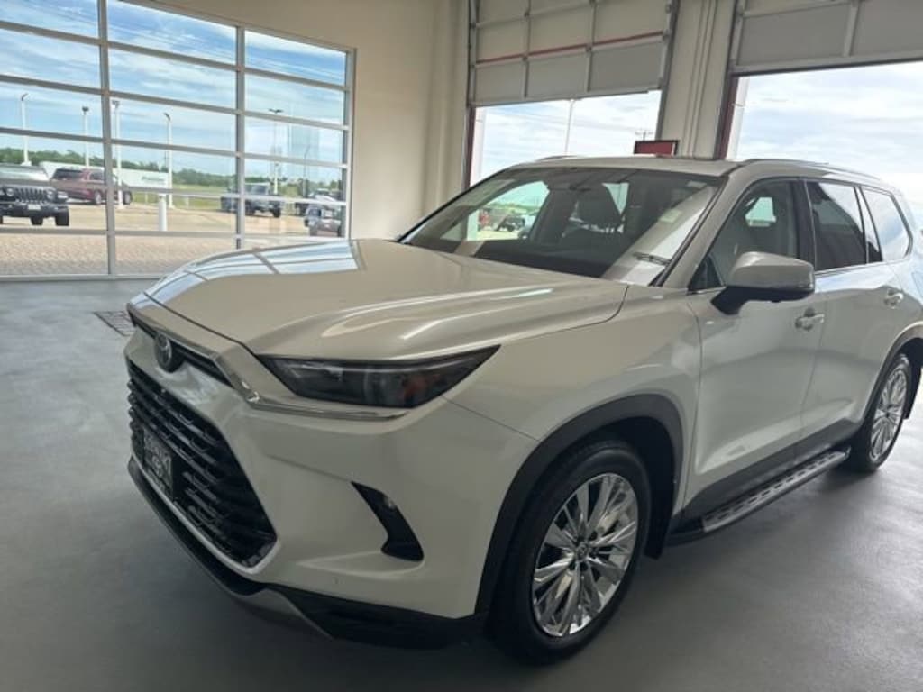 Used 2025 Toyota Grand Highlander Platinum SUV