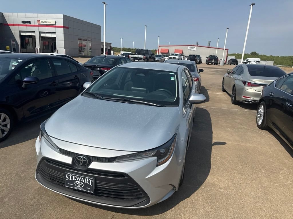 Used 2025 Toyota Corolla LE Sedan