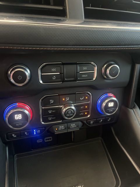 2024 GMC Yukon AT4 - Photo 17