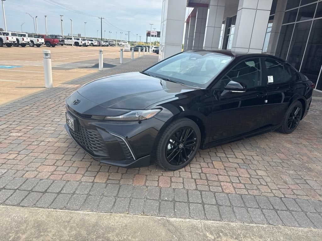 New 2026 Toyota Camry SE Sedan