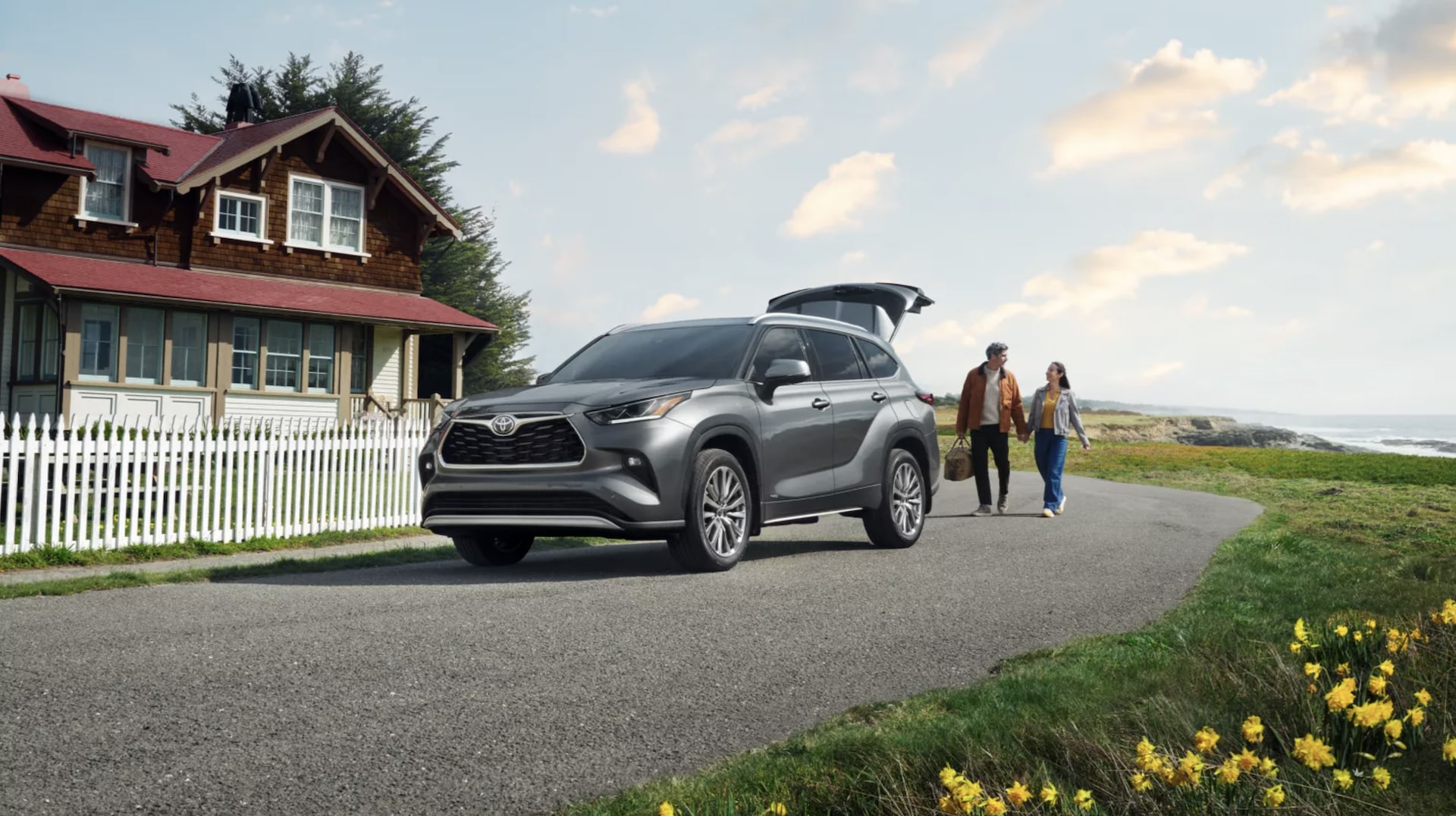 New 2025 Toyota Highlander Utility.png 2025 Toyota Highlander Hybrid Limited 25th Edition in Heavy Metal for sale near Ennis