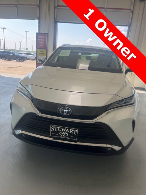 2023 Toyota Venza XLE photo 2