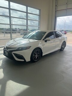 Used 2024 Toyota Camry SE Sedan near Ennis, TX