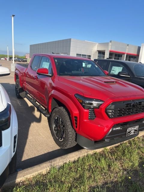 2026 Toyota Tacoma TRD Sport - Photo 4